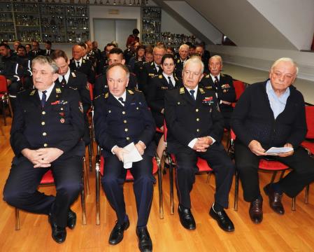 Od leve predsednik GZ Cerklje Marjan Luskovec_poveljnik GZ Cerklje Metod Kropar ter častni član GZ Cerklje Jožef Žlebir in župan Občine Cerklje Franc Čebulj